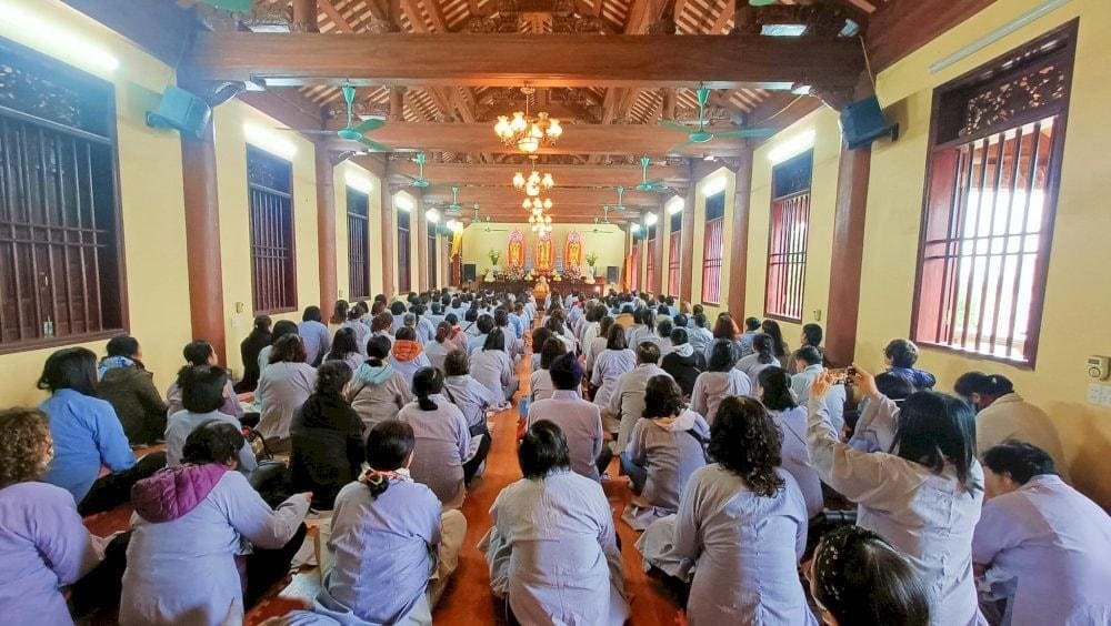 Ch&ugrave;a thường xuy&ecirc;n tổ chức c&aacute;c kho&aacute; giảng Phật gi&aacute;o, kho&aacute; tu m&ugrave;a h&egrave; (Nguồn: Ch&ugrave;a Ninh Tảo)